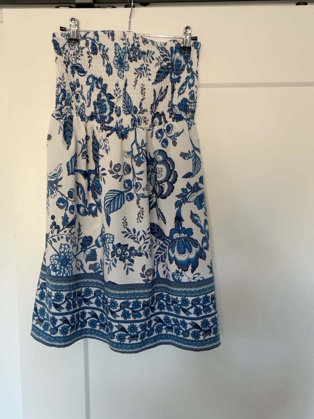Emery Rose Blue White Floral Strapless Smocked Midi Dress Small NWT